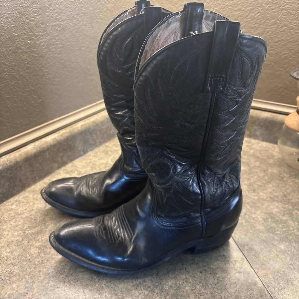 Black Cowboy Boots Men's 10.5 D USA MADE 5781913 Pointed Toe Mid Calf Pull On